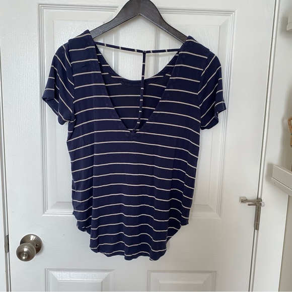 Chaser. Blue and white striped red with open back. - Picture 2 of 7
